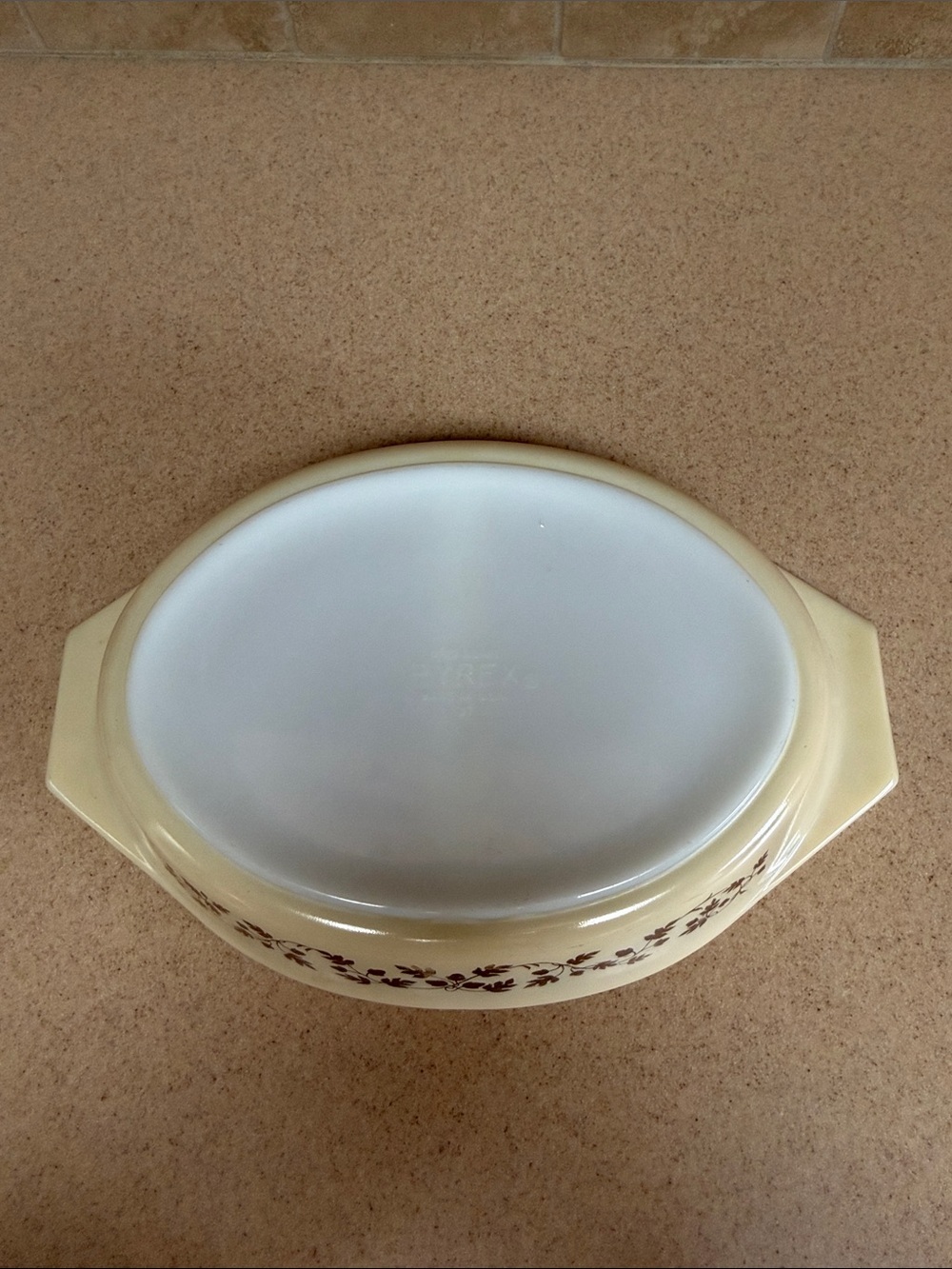 Pyrex Golden Acorn Divided Serving Dish 1.5 Quart - Picture 10 of 12
